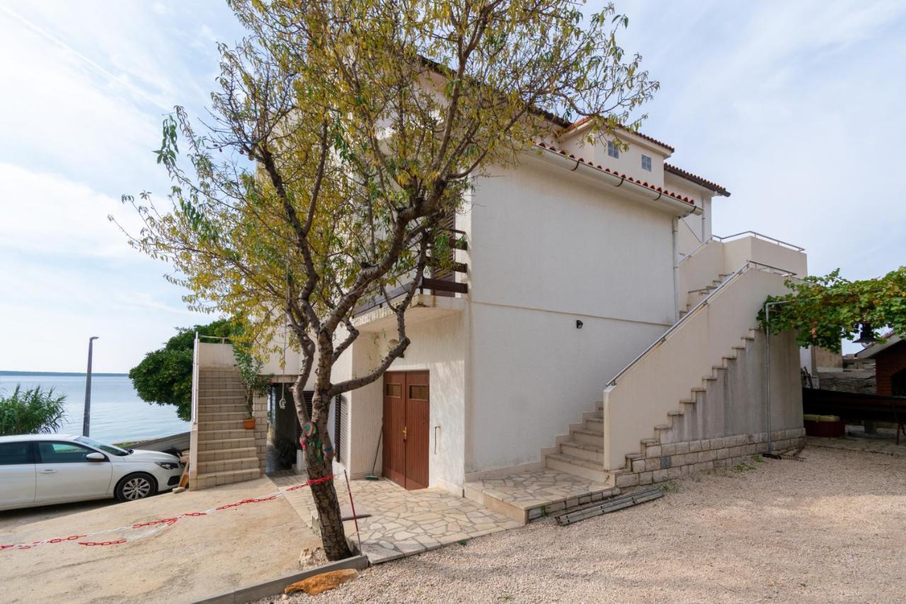 Apartments By The Sea Mandre, Pag - 4101 كولان المظهر الخارجي الصورة