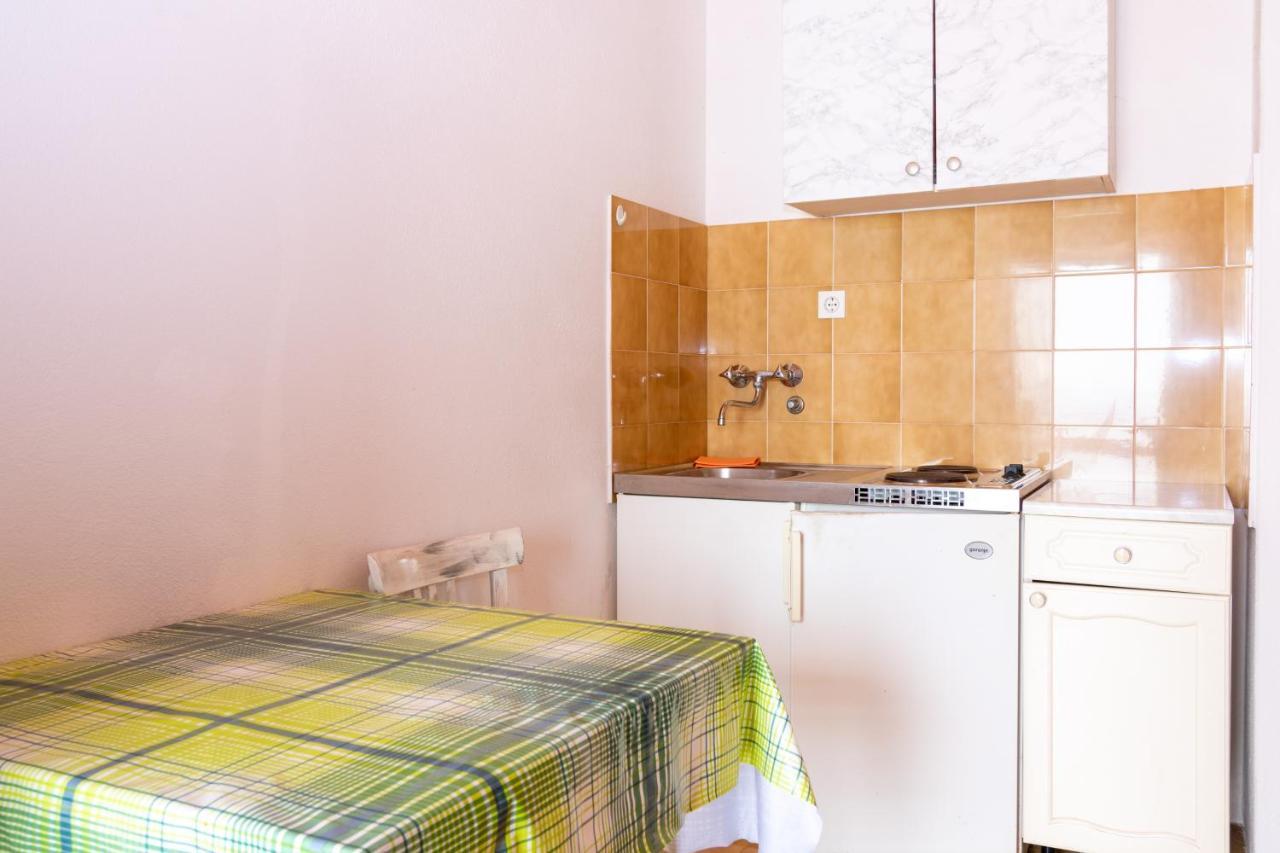 Apartments By The Sea Mandre, Pag - 4101 كولان المظهر الخارجي الصورة