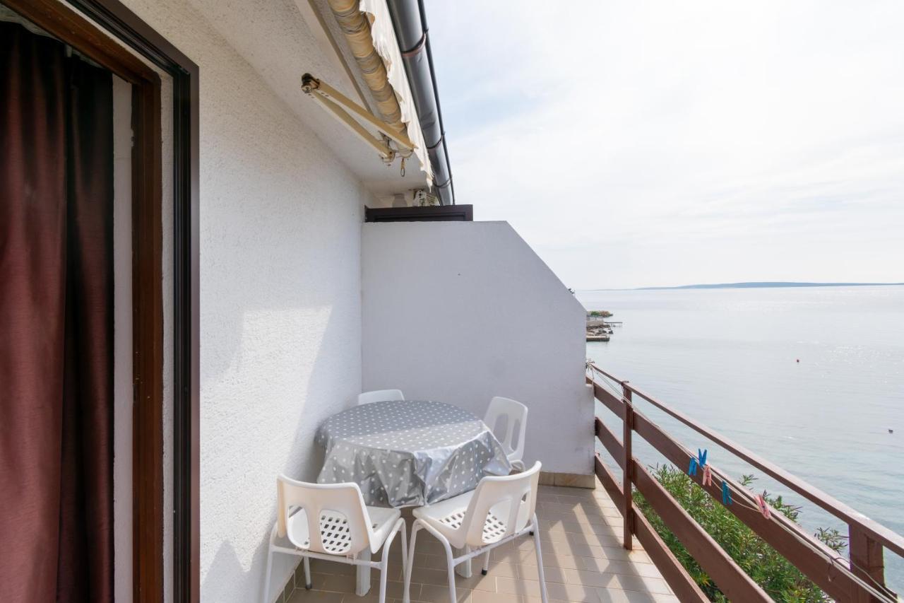 Apartments By The Sea Mandre, Pag - 4101 كولان المظهر الخارجي الصورة