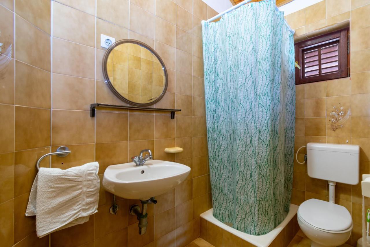 Apartments By The Sea Mandre, Pag - 4101 كولان المظهر الخارجي الصورة