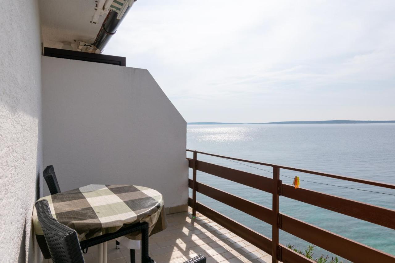 Apartments By The Sea Mandre, Pag - 4101 كولان المظهر الخارجي الصورة