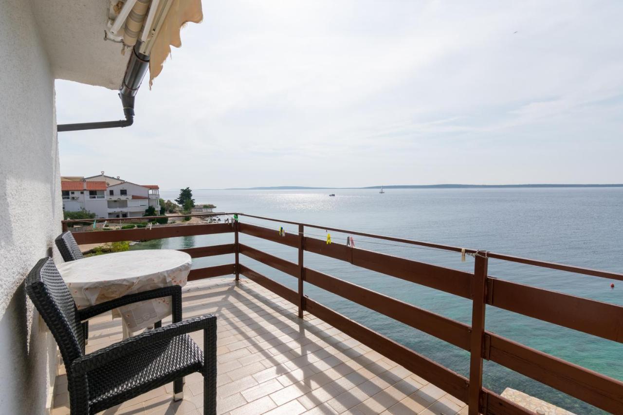 Apartments By The Sea Mandre, Pag - 4101 كولان المظهر الخارجي الصورة