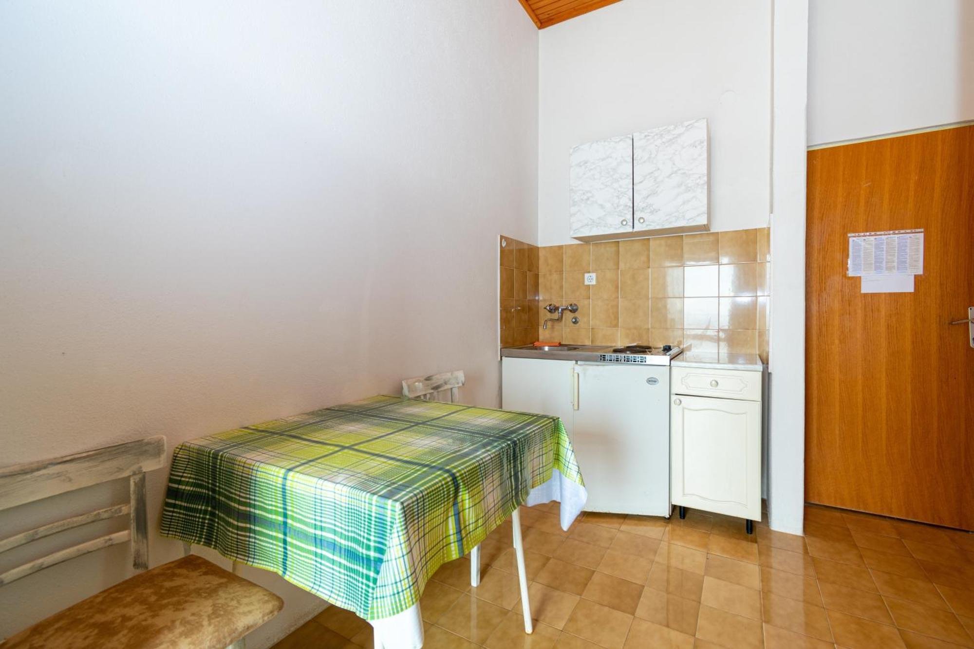 Apartments By The Sea Mandre, Pag - 4101 كولان الغرفة الصورة